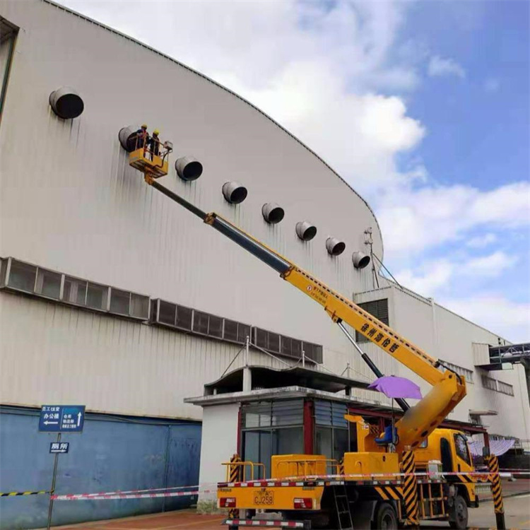 德清县高空作业车出租服务：专业广告牌安装解决方案